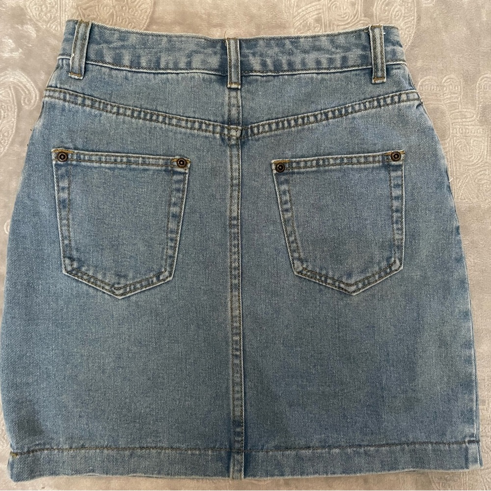 Boohoo‎ Light Wash Denim Skirt - Picture 2 of 6